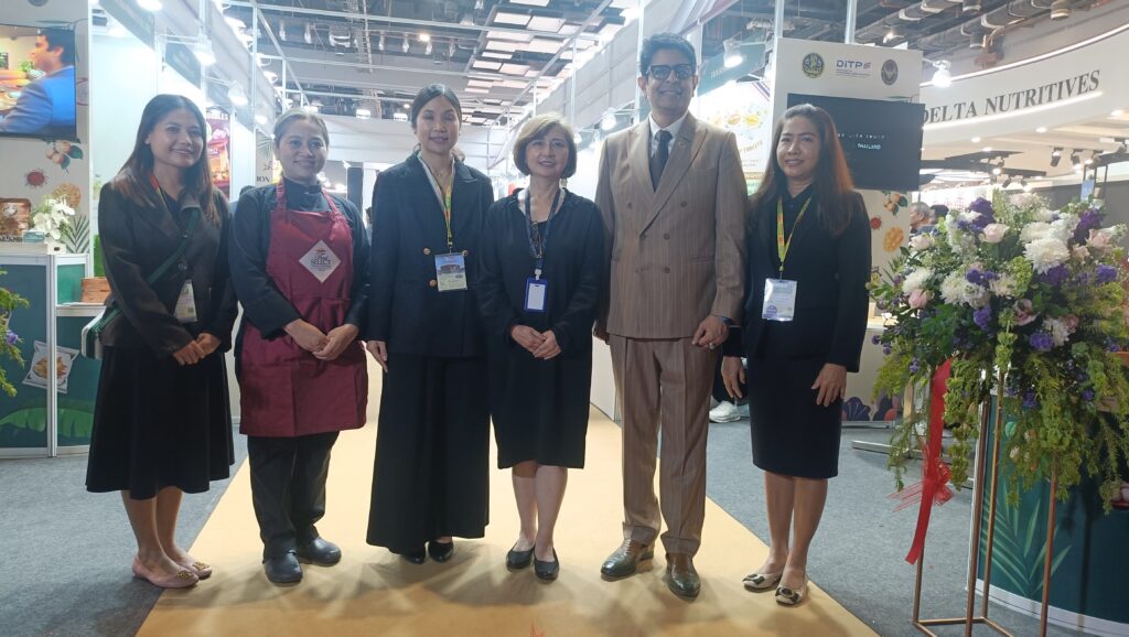 ‘SUCCESS TAKES TIME’: CHEF AJAY CHOPRA INSPIRES THE NEXT GENERATION AT AAHAAR 2026: A Report By: Khatibah Rehmat (Senior Journalist). 2 1001677059